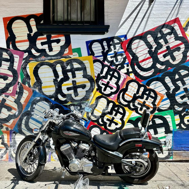 🎨 Mural Magic: A Street Art Adventure in SF’s Mission District! 🎨