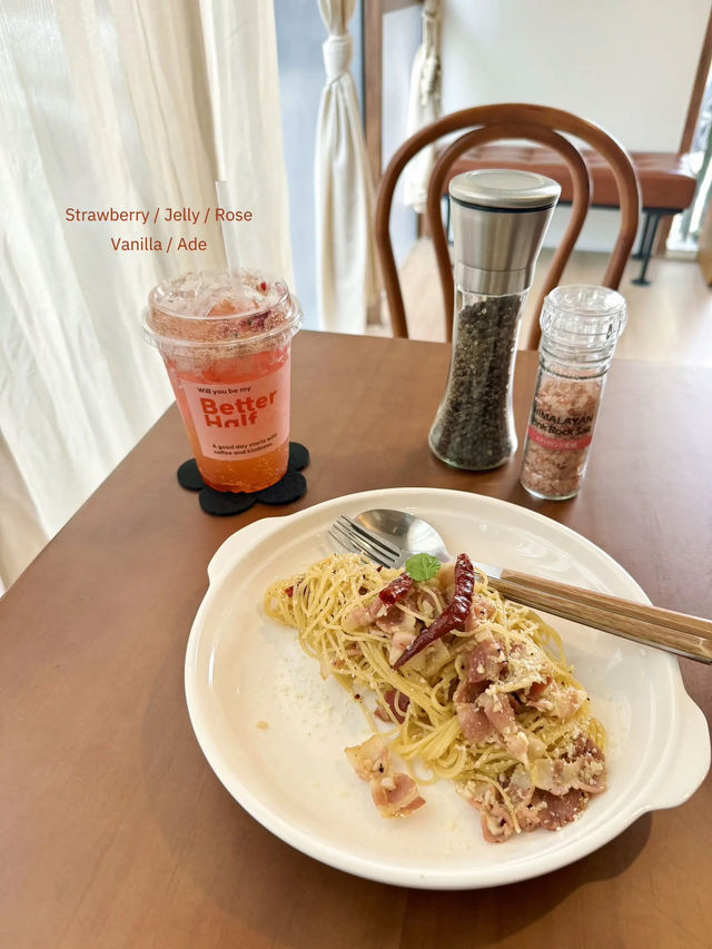 คาเฟ่เปิดใหม่ ย่านบางนา - Better Half 🪵