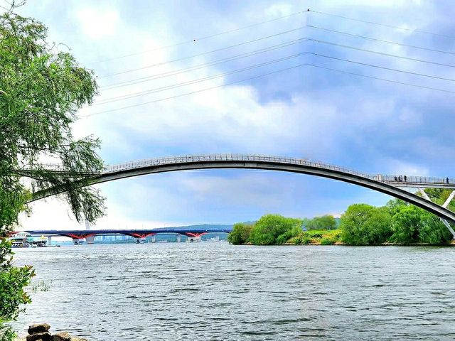Title: Seonyudo & Yanghwa Hangang Park: Seoul’s Riverside Eco-Cultural Duo