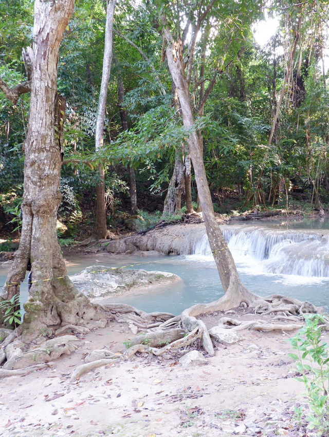 เที่ยวน้ำตก 1 ในน้ำตกที่สวย •น้ำตกเอราวัณ•