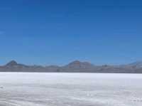Bonneville Salt Flats – Nature’s Mirror in the Utah Desert
