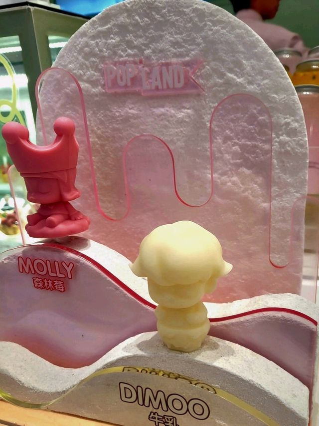 Indulging our sweet tooth at Molly's Dessert House