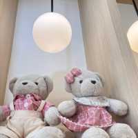 คาเฟ่โทนมินิมอลอบอุ่น ใจกลางกระบี่