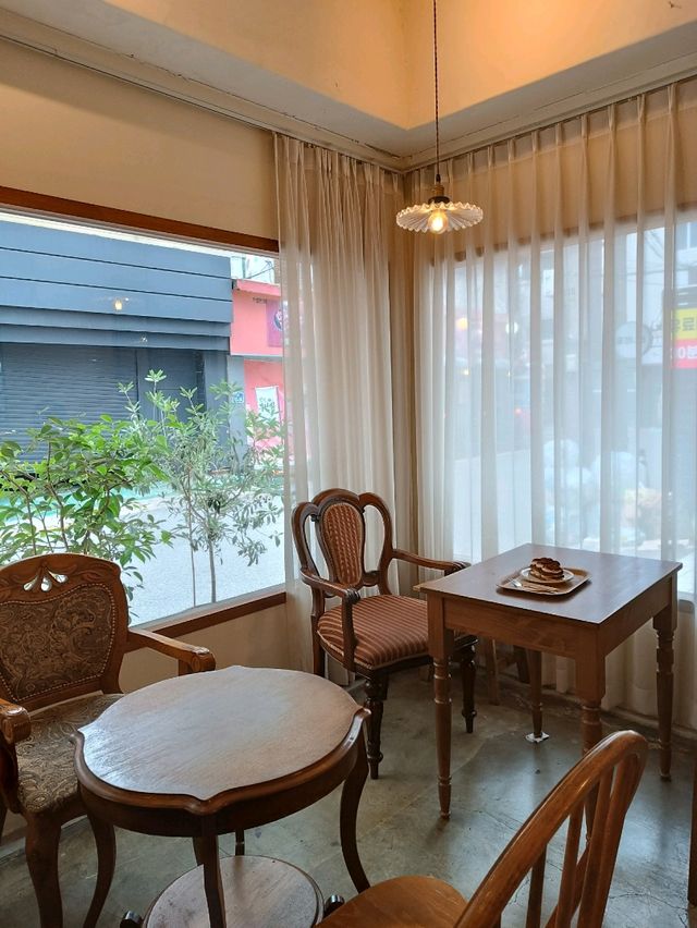 很有質感的咖啡店 갈십리