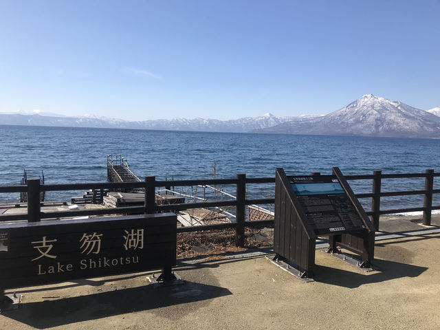 北海道-支笏湖（公車會搭比較久，建議從機場搭較容易有位置）