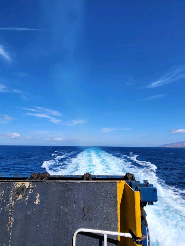 🚢🏝️ Santorini | 乘著船，抵達藍白色的夢境