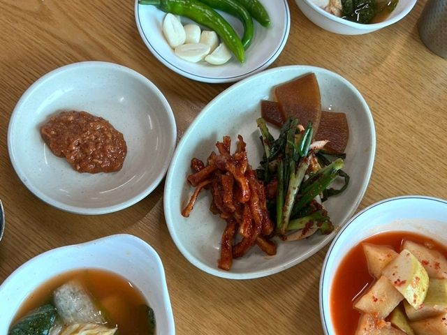 [🇰🇷 大邱近郊] 注文から提供までスピーディー！地元で評判の「元祖ヒョンブンパクソソンおばあちゃんの家 コムタン」