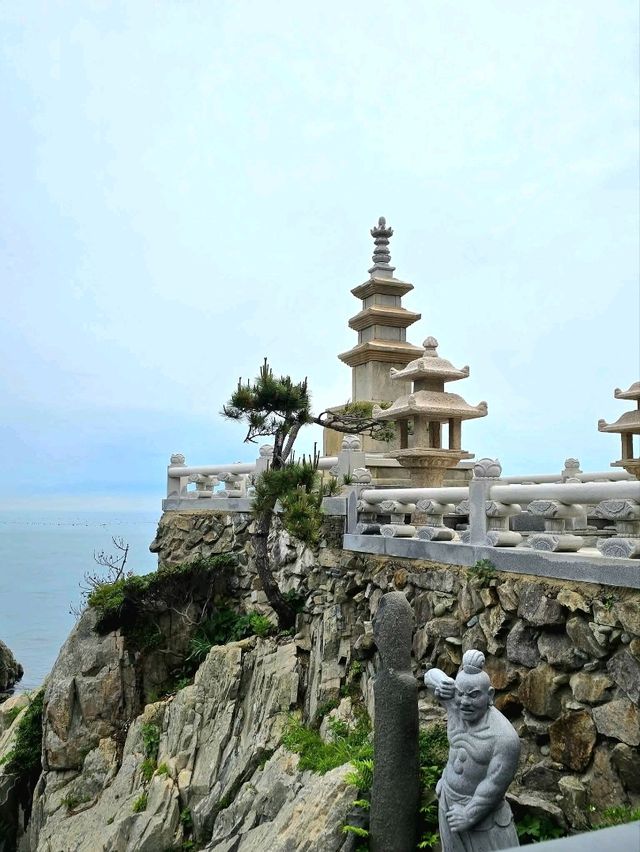 Haedong Yonggungsa Temple – A Temple by the Sea