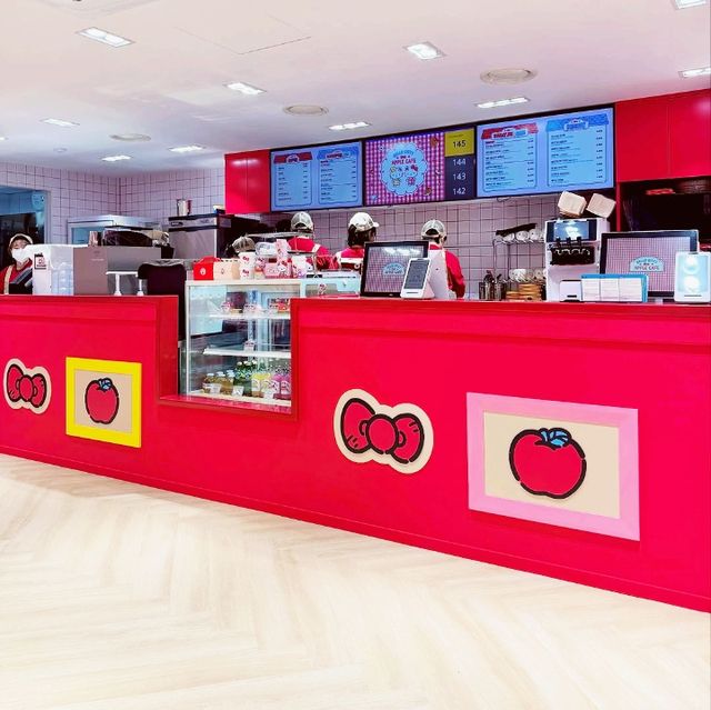 Hello Kitty & Fl Café