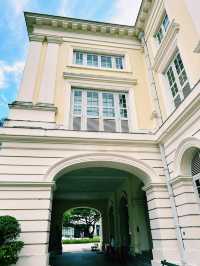 Colonial Grace Meets Cultural Depth – Outside the Asian Civilisations Museum
