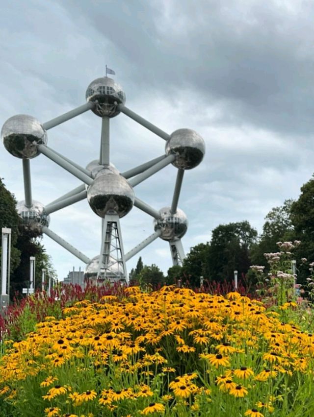🌐✨ Europe budget Trip:Atomium Brussels – The Giant Icon of Belgium! 🇧🇪