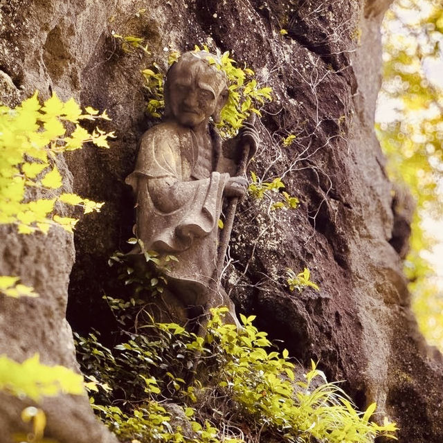 ⛰️ Mt. Nokogiriyama: Tokyo’s Best Day Trip for Thrill-Seekers & Buddha Hunters