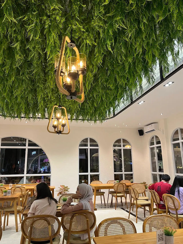 From Lazy Bags to Latte Art, Kasta’s Signature Flow