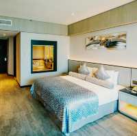 Harbour Views and Refined Horizons