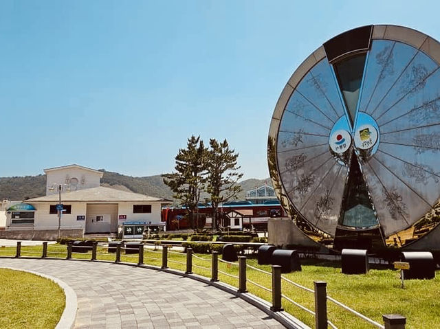 Jeongdongjin: Where Trains Meet the Sea – A Solo Traveler’s Coastal Meditation"** 🚞🌊