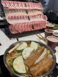 嗑肉火鍋太原店：澎湃上桌的肉片瀑布，嗑到爽快才算數！