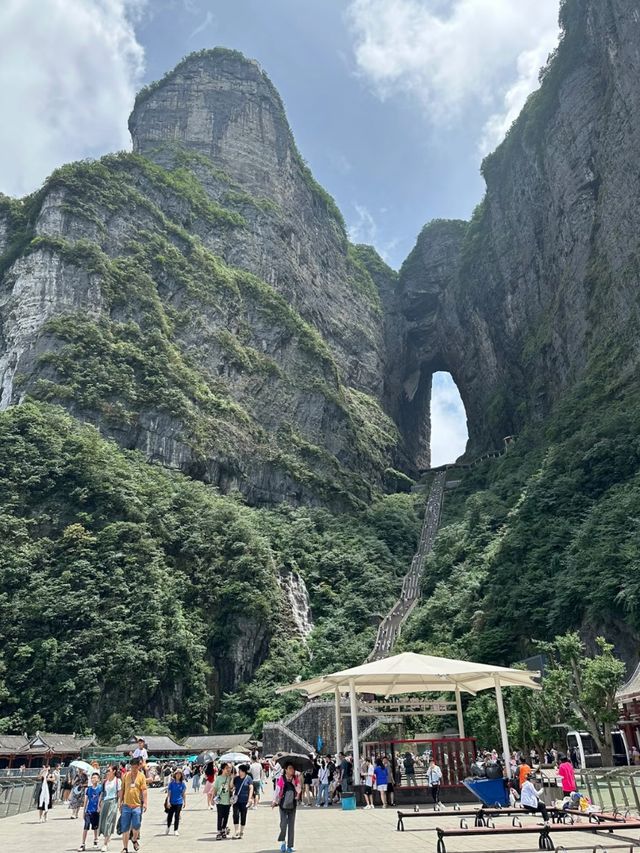 999 Steps to the Sky: Conquer Tianmen Cave