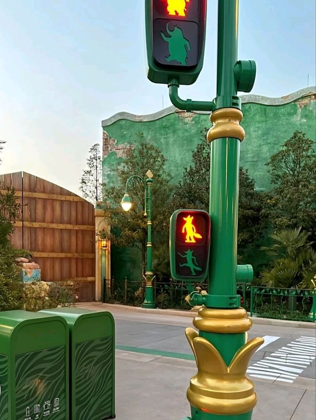Bustling Cityscapes of Zootopia in Shanghai Disneyland!
