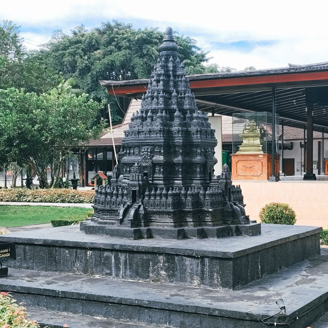 เที่ยวเมืองจำลอง Taman Mini Indonesia Indah เที่ยวเมืองจำลอง Taman Mini Indonesia Indah