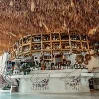 รีวิว Cave Beach Club – ร้านชิลริมทะเล