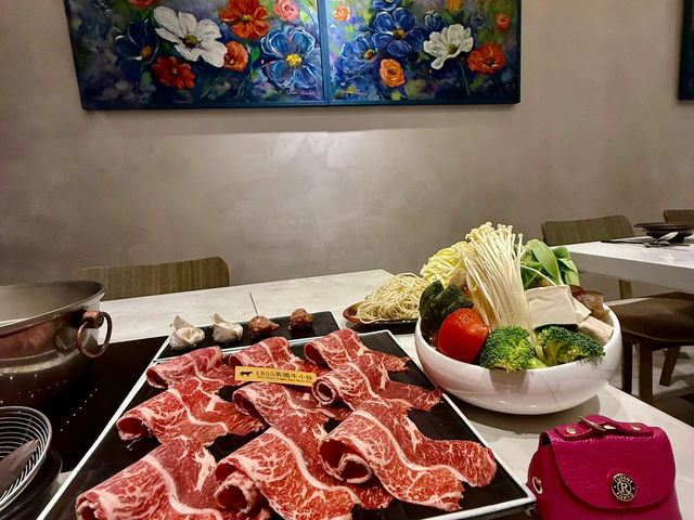 高雄漢來飯店10樓（精緻火鍋）食材實料.值得推薦大家