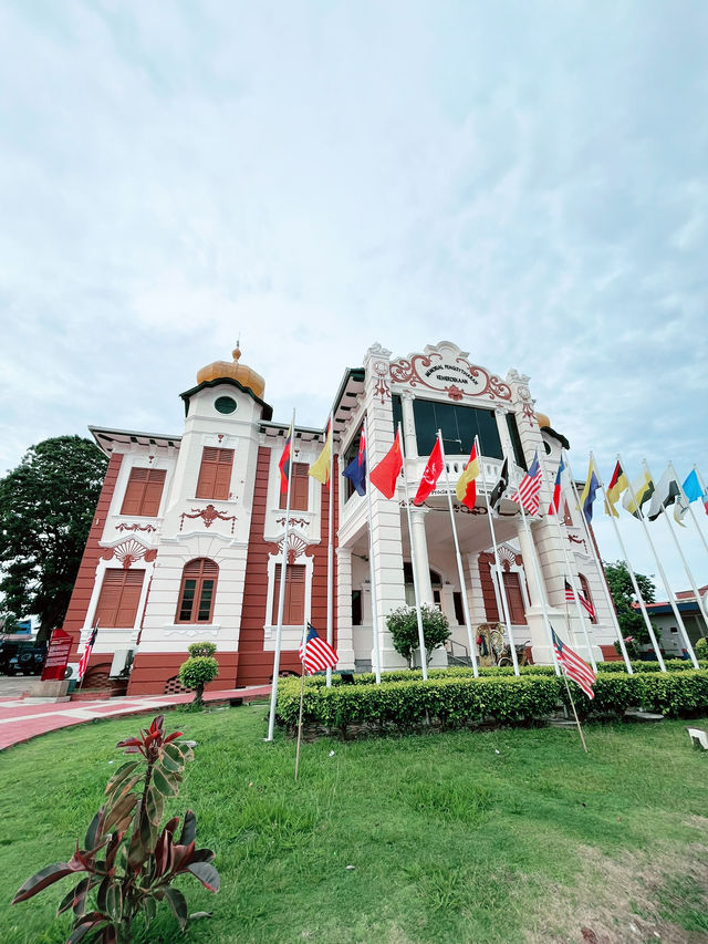 Explore History & Iconic Sights at the Independence Memorial, Melaka Explore History & Iconic Sights at the Independence Memorial, Melaka