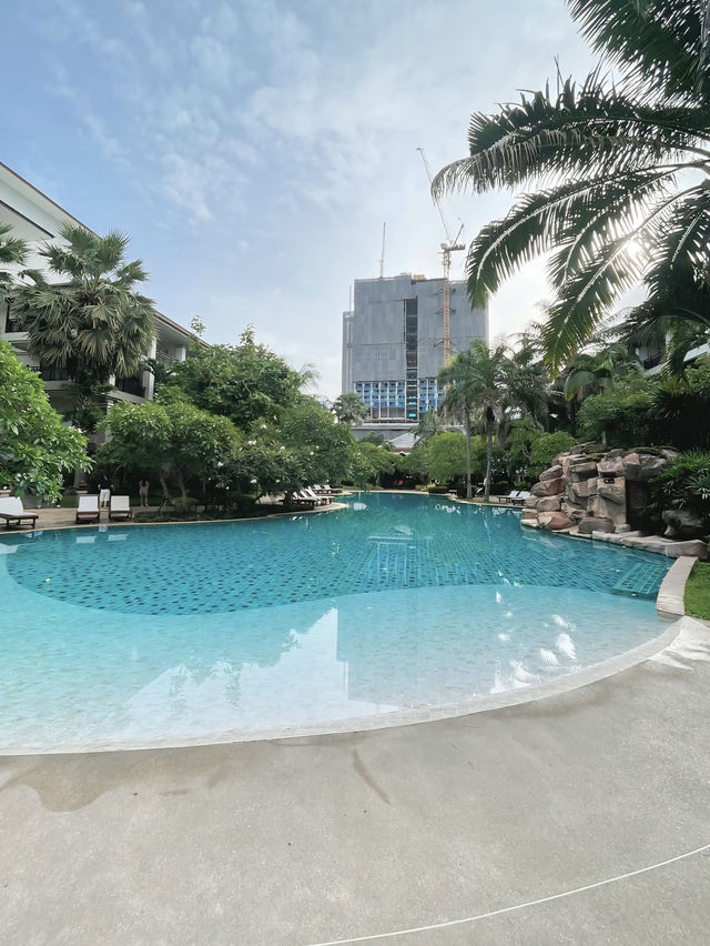 Ravindra Beach Resort and Spa ที่พักพัทยาติดหาด🏝️ Ravindra Beach Resort and Spa ที่พักพัทยาติดหาด🏝️