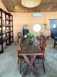คาเฟ่ Tram Hoang Hon