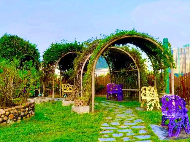 Green Escape in the City: Discovering Jordan Valley Park Green Escape in the City: Discovering Jordan Valley Park