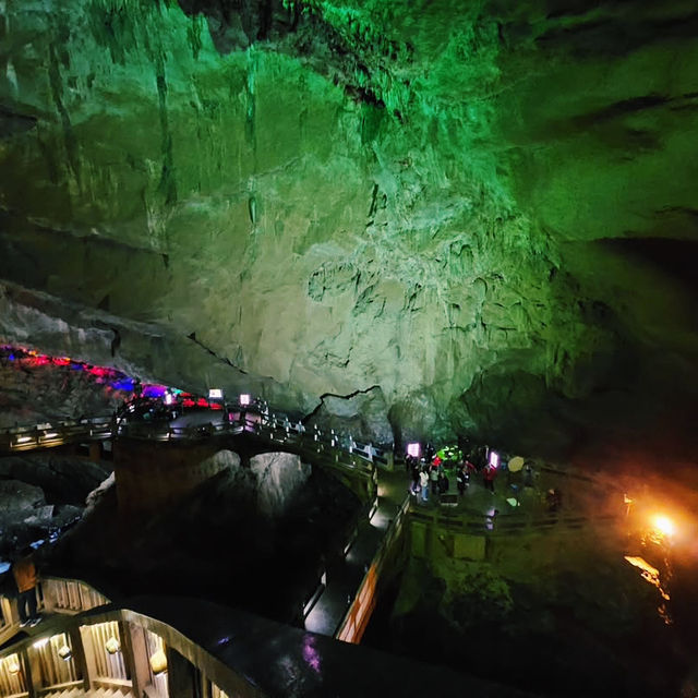 Mysteries of Jiuxiang Karst Cave Mysteries of Jiuxiang Karst Cave