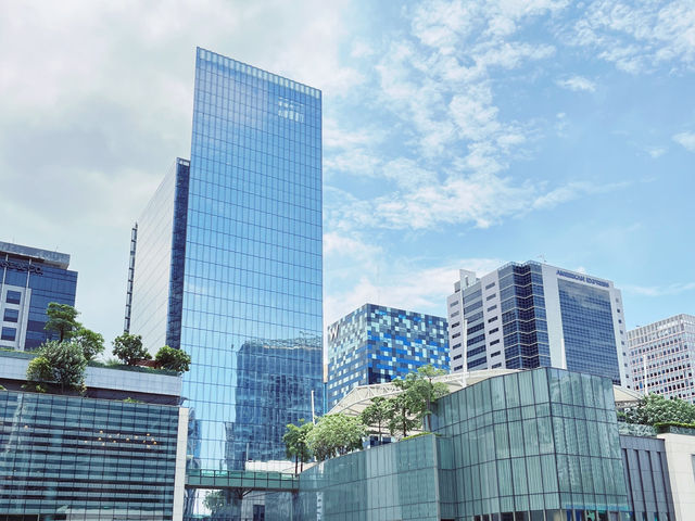🏙️ BGC: Manila's Futuristic Oasis Where Urban Planning Meets Artistic Soul! 🌆