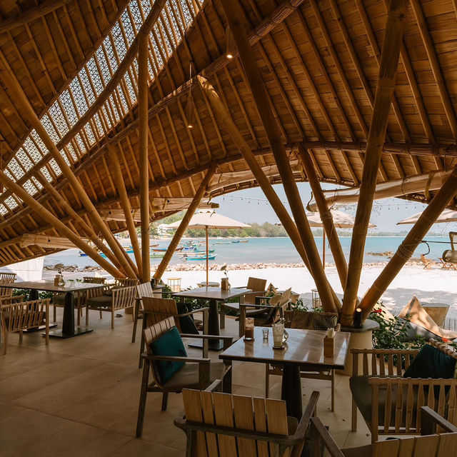Bambu Beach Club บีชคลับสไตล์บาหลี 