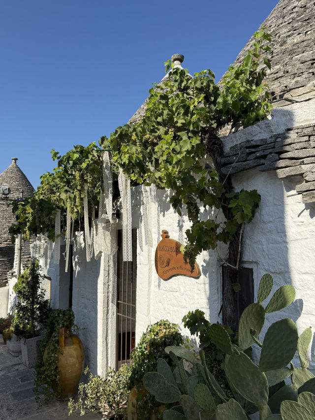 이탈리아의 잘 알려지지 않은 스머프 마을