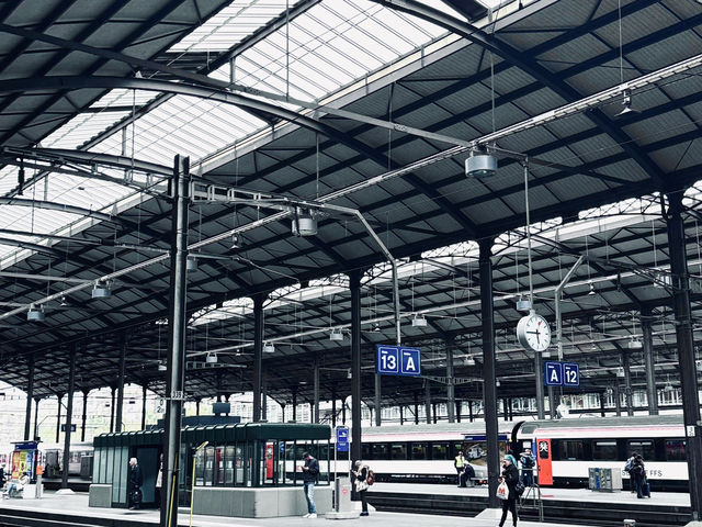 The Lion’s Lament: Lucerne’s Most Touching Tribute The Lion’s Lament: Lucerne’s Most Touching Tribute