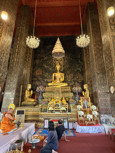 バンコク🇹🇭エメラルドグリーンが美しい！バンコクの穴場寺院
