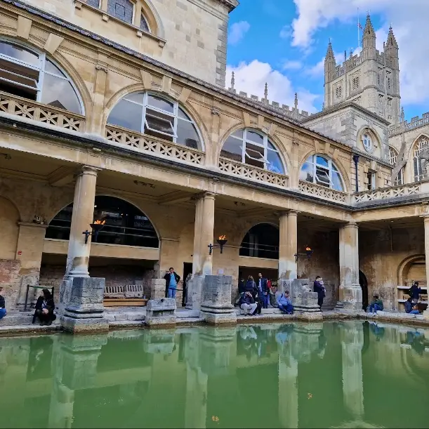 Discover the Ancient Wonders: Roman Baths in #Bath! 🏛️✨