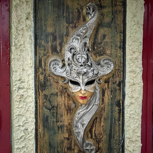 Melodic Murals: Morning Symphony Stroll