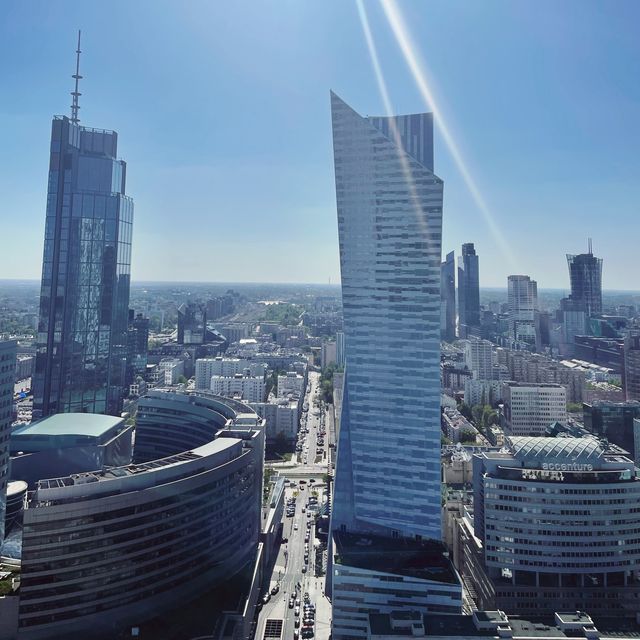 【ポーランド🇵🇱/ワルシャワ市街を一望できる文化科学宮殿の展望テラス】