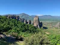 Mystical Escape to the Enchanting Meteora 🏰🌄