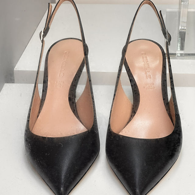 Walking tours made easier with these footwear!