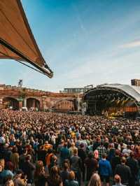 Experience Manchester like a Local 🐝🎶