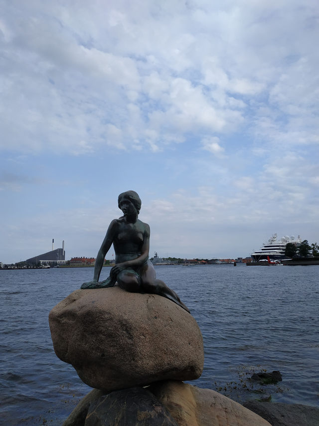 Copenhagen in One Day - Color, Culture & Canal Views 🎡🚴‍♀️🌈