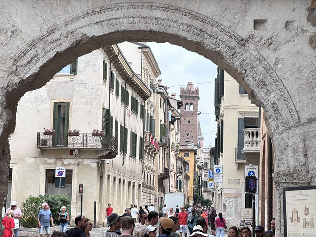 🌍 Verona – Where Romance Meets History! ❤️🇮🇹