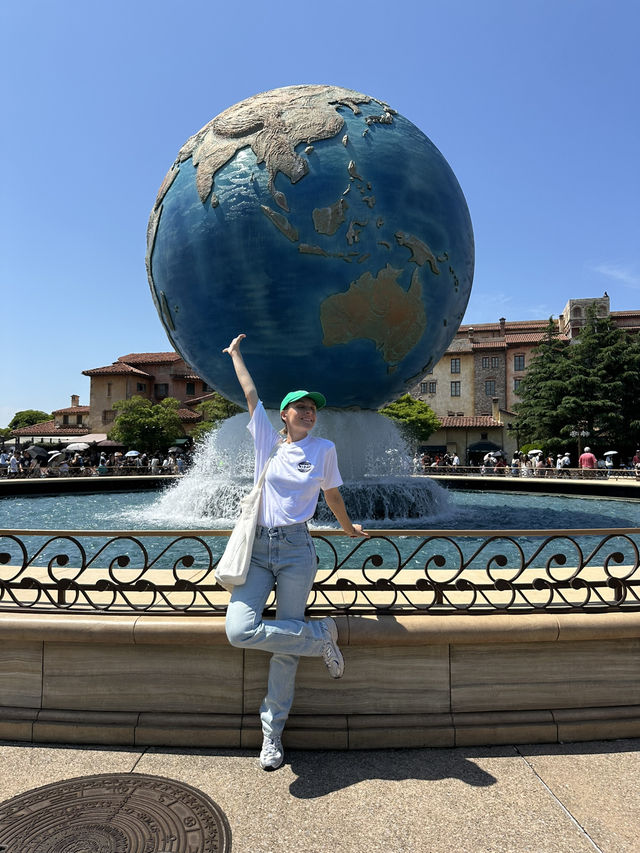 The Adult-Friendly Disney? Oh Yes, It Exists! 🍸🏰