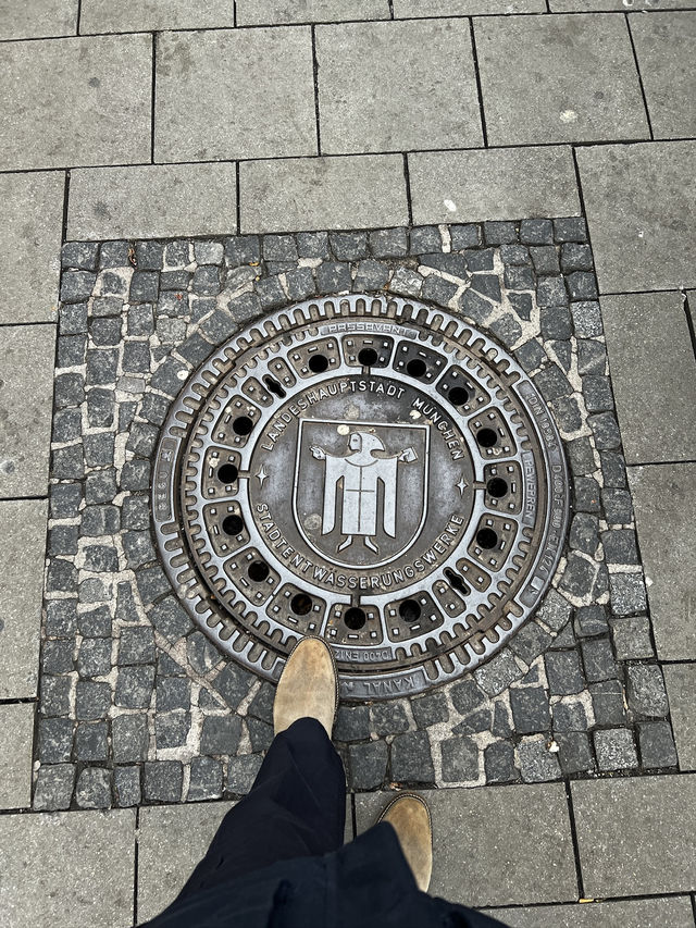 München: Where History Meets Gemütlichkeit 🇩🇪✨