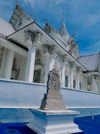 🏯 Wat Hin Thaen Lam Pachee – The Hundred-Million Glass Ship Temple