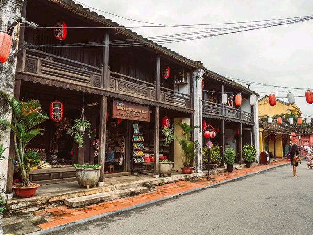 Hoi An, Vietnam: A Timeless Town of Lanterns, Culture and Charm