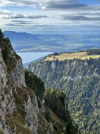 貝阿滕貝格評論：探索瑞士的自然奇觀