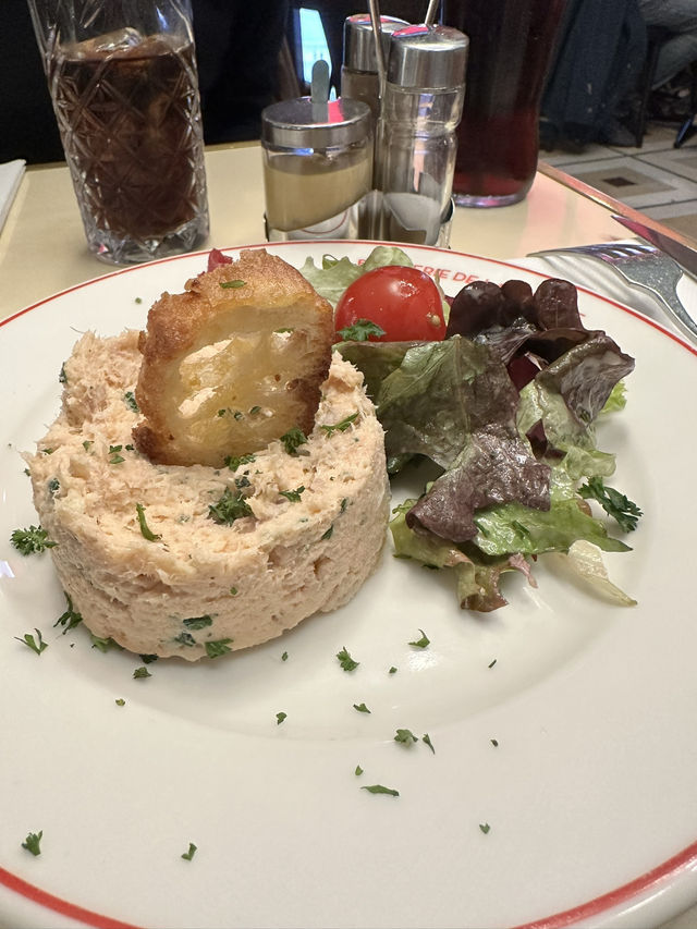Gastronomy lovers Paris is calling! Best places to feast! Gastronomy lovers Paris is calling! Best places to feast!