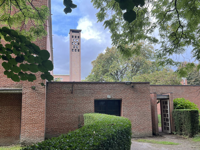 光與靜的對話:里爾多明我會修道院之行 光與靜的對話:里爾多明我會修道院之行